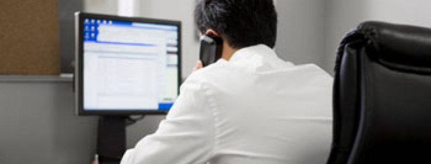 Passar mais de 6 horas sentados pode levar a graves problemas de saúde
