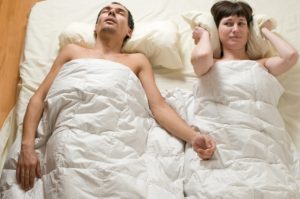 dicas de como deixar de roncar Dicas de como deixar de roncar