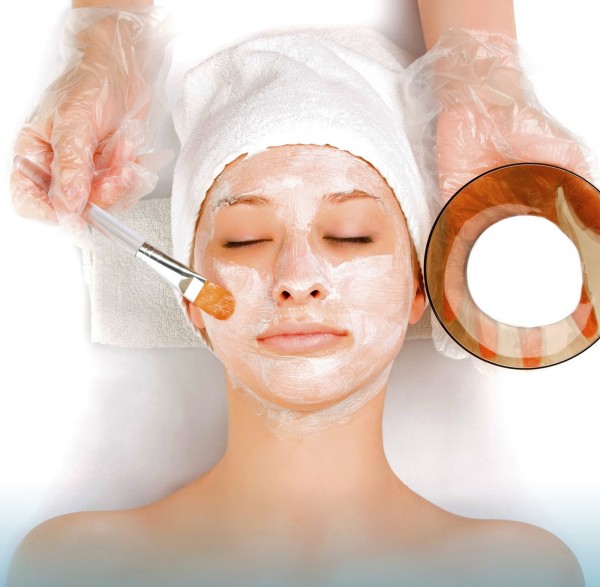 Esfoliante com água de rosas e açúcar Esfoliante com água de rosas e açúcar