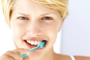 como fazer um creme dental caseiro Como fazer um creme dental caseiro