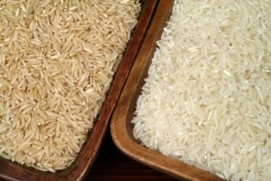benefícios do arroz branco e do integral