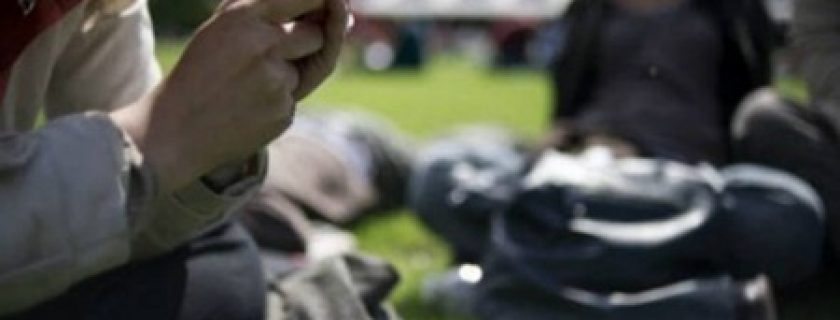 Fumar maconha na adolescência danifica a inteligência por toda a vida
