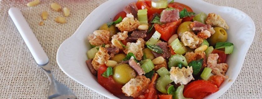 Receita saudável: Panzanella com azeitonas e anchovas