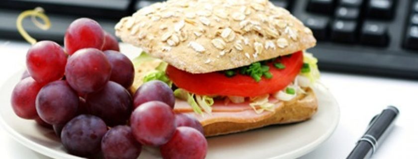 Dicas para cuidar da dieta no trabalho