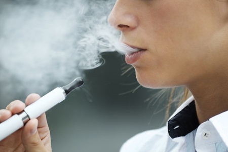O cigarro eletrônico é uma boa alternativa para quem deseja parar de fumar?