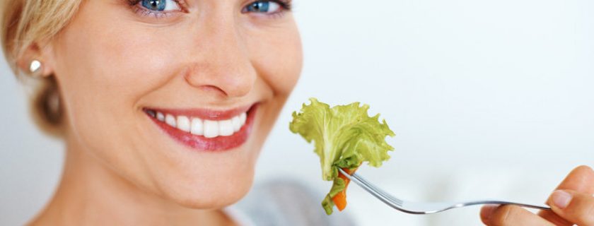 Os melhores alimentos para limpar e desintoxicar o corpo