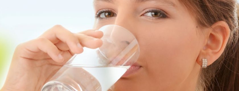 Como beber água de forma mais satisfatória