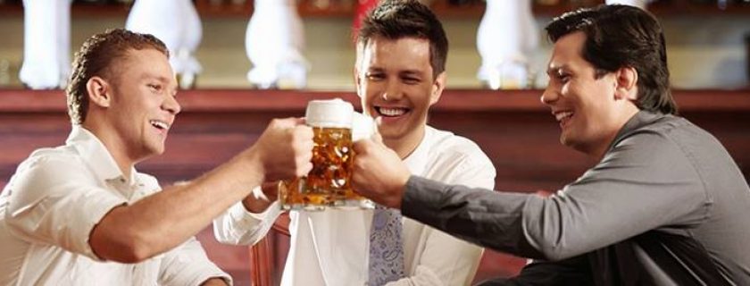 5 alimentos recomendados para antes de beber álcool