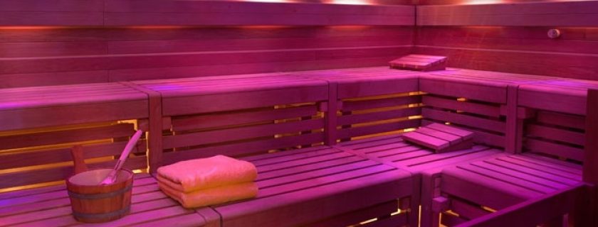 5 grandes benefícios de ir à sauna regularmente