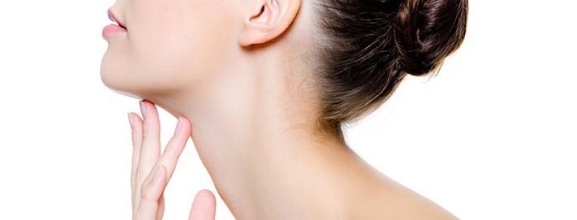 Exercícios faciais e dicas para reduzir a papada