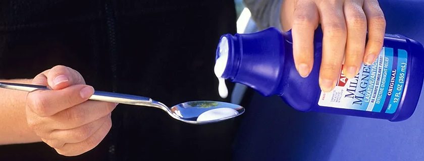 Benefícios do leite de magnésia e os cuidados que você deve ter ao usá-lo