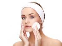 Como fazer um tratamento facial em casa