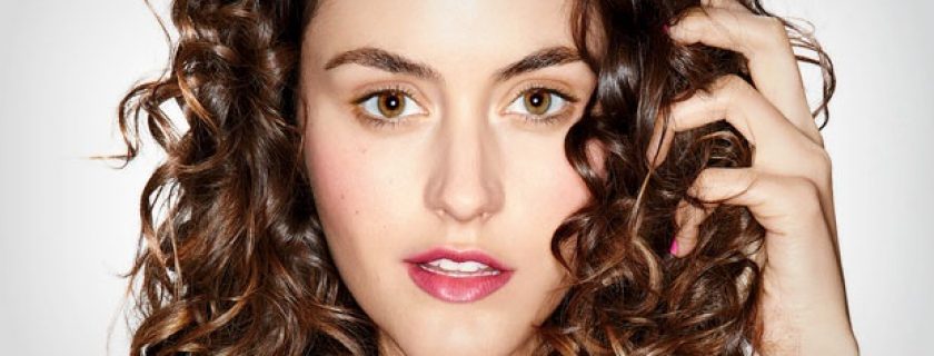 Cabelo ondulado fabuloso em 8 passos