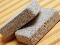 Para que serve a pedra pomes?