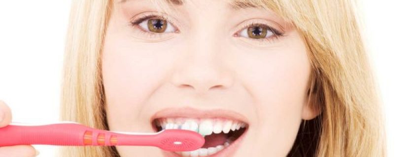 Truques naturais para prevenir as cáries