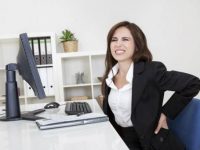 4 consequências de ficar muito tempo em frente ao computador