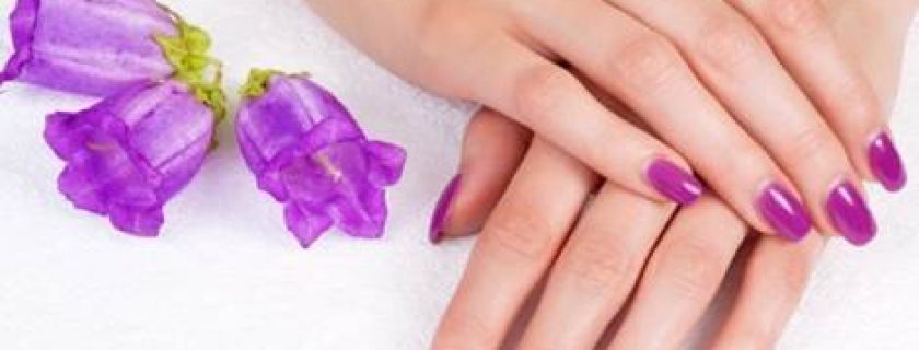 Os melhores tratamentos para unhas fortes
