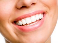 Como branquear os dentes de forma caseira