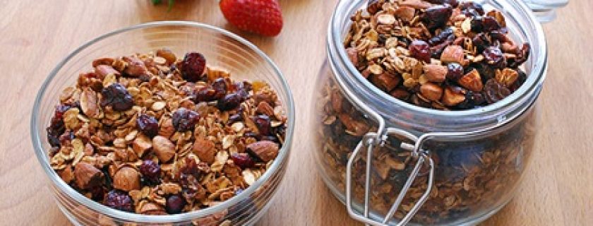 Receita saudável: Muesli crocantes de aveia e amêndoas