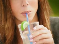 Hábitos que causam o envelhecimento da pele