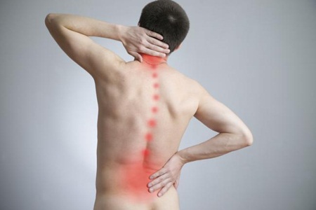 Como reconhecer uma dor nas costas de origem inflamatória?