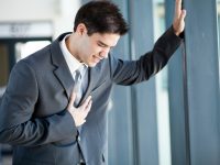 Como reconhecer um ataque cardíaco
