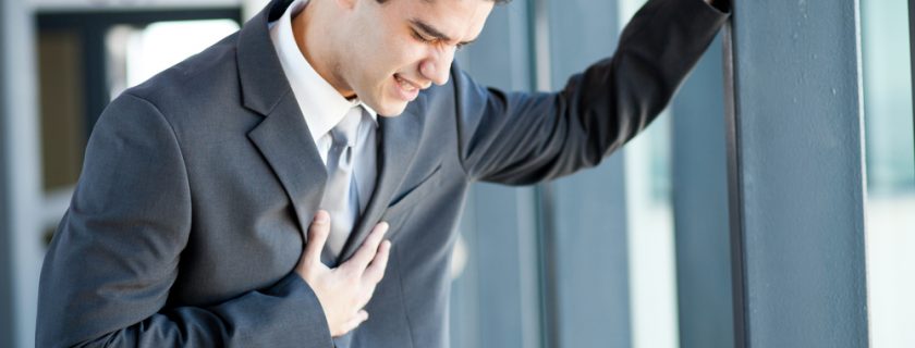 Como reconhecer um ataque cardíaco