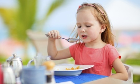 Crianças que tomam café da manhã têm baixo risco de desenvolver diabetes