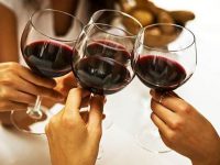Vinho: qual a hora certa para beber e ter maiores benefícios?