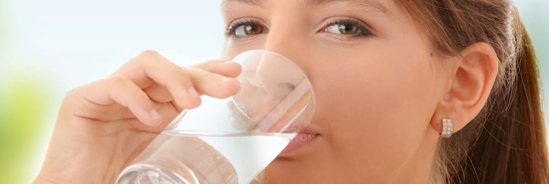 Como beber água de forma mais satisfatória