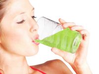 Sucos de frutas embalados têm mais açúcar que refrigerantes, diz estudo