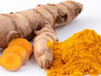 8 benefícios do chá de cúrcuma e como prepará-lo