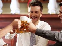 5 alimentos recomendados para antes de beber álcool