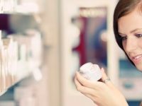5 erros comuns ao comprar cremes hidratantes