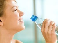 4 sinais de que precisamos beber mais água
