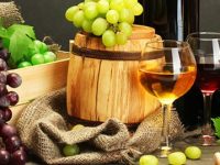 Os benefícios de beber uma taça de vinho todos os dias