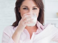 10 maneiras de ter ossos fortes e previnir a osteoporose