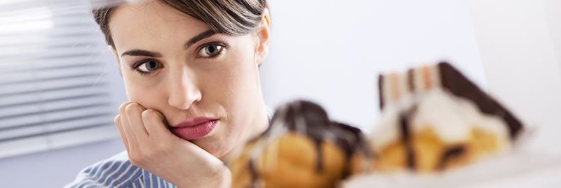 5 dicas para controlar e tratar a compulsão alimentar