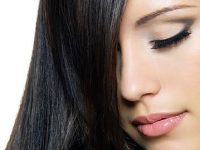 6 alimentos essenciais para ter cabelos fortes e brilhantes