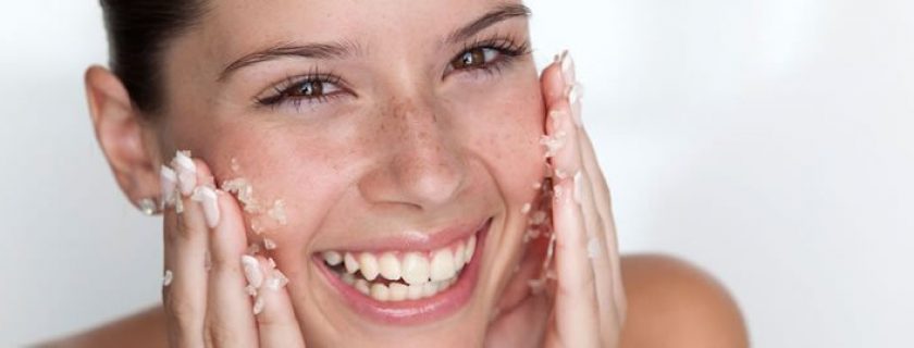 Esfoliante caseiro: 8 receitas para deixar sua pele mais bonita