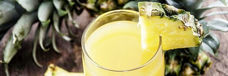 Suco detox de casca de abacaxi para perder peso