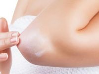 8 remédios caseiros para clarear cotovelos escuros