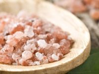 10 benefícios do sal rosa do himalaia para a saúde