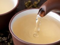 13 surpreendentes benefícios do chá oolong para a saúde