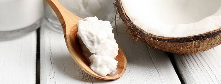 5 maneiras de usar o óleo de coco para cuidar do cabelo