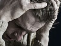 O que é esquizofrenia e quais os sintomas dessa doença